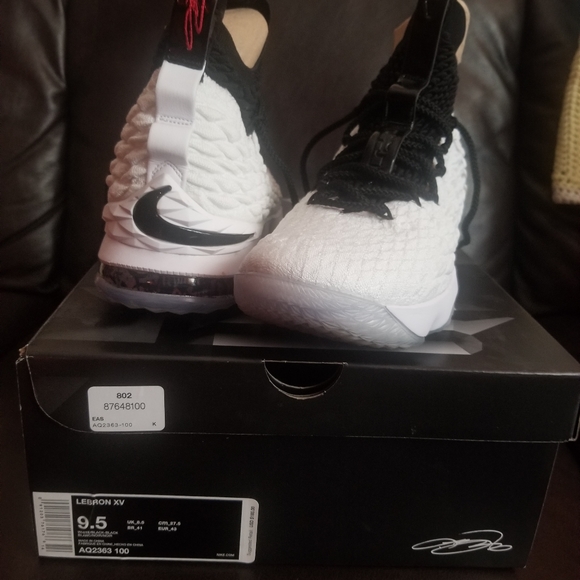 Labrons - Picture 2 of 4